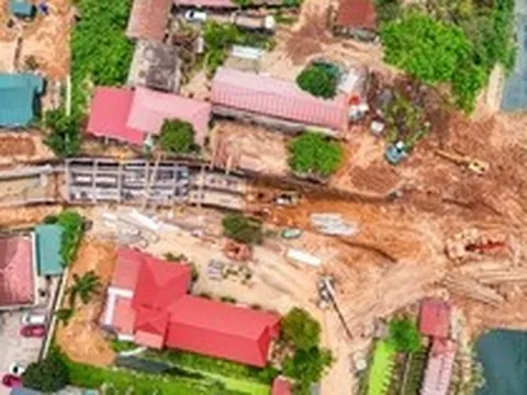 Hà Nội tăng tốc thi công kênh 920 tỷ đồng dẫn nước 'hồi sinh' sông Tô Lịch