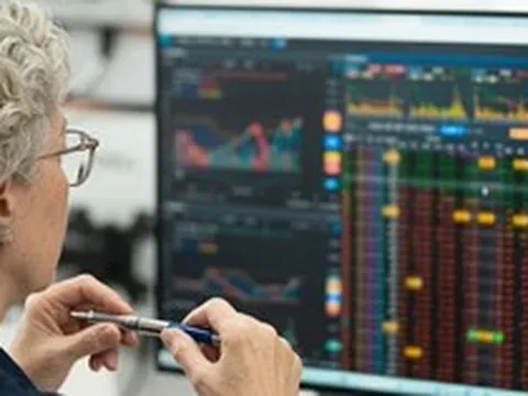 Vì sao chứng khoán vừa tăng gần 80 điểm đã đảo chiều giảm 20 điểm?