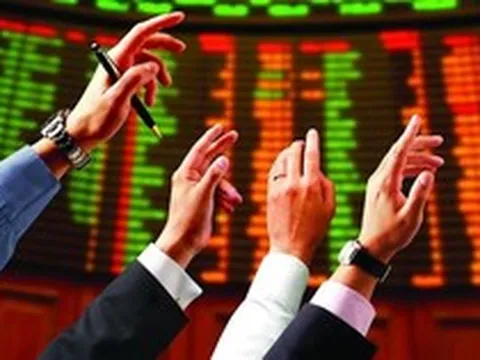 Hai cổ phiếu nhà tỷ phú bị tự doanh CTCK bán ròng mạnh trong phiên 15/4