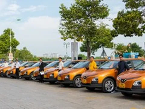 Thêm một hãng taxi chuyển đổi hoàn toàn sang xe điện