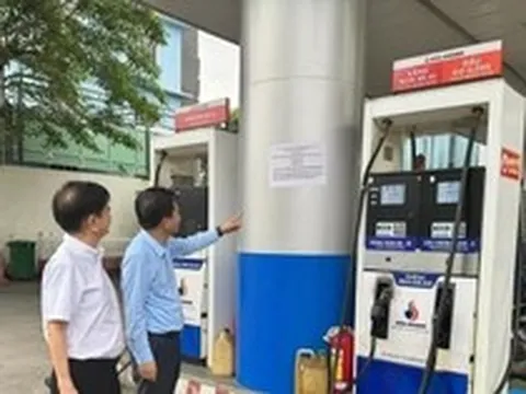 Xử phạt 3 thương nhân đầu mối xăng dầu vi phạm duy trì dự trữ tối thiểu