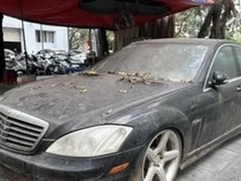 Chiếc Mercedes S63 bị ‘bỏ rơi’ 10 năm trên vỉa hè Hà Nội có giá bao nhiêu?