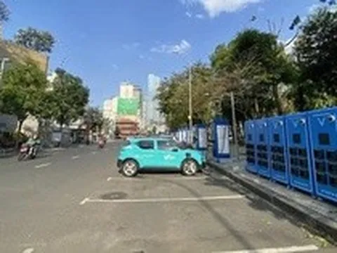 V-Green và Mediamart triển khai 1.000 tủ đổi pin xe máy điện