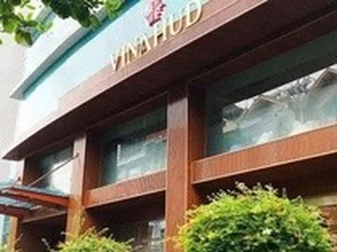 Công ty vốn 4 tỷ dự chi 1.220 tỷ đồng mua lại công ty con của Vinahud