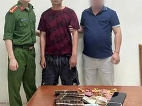 Bắt Nguyễn Văn Sáng trong nhà nghỉ
