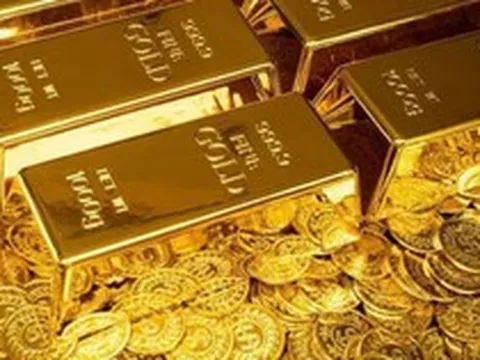 Quỹ lớn nhất thế giới tiếp chuỗi “xả” hàng tấn vàng
