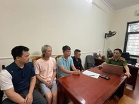 Ra lệnh khám xét, giữ người khẩn cấp với Nguyễn Tiến Sáng sinh năm 1974