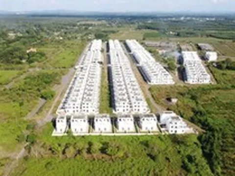 Một doanh nghiệp bất động sản bị Ngân hàng Quân đội phong tỏa gần 1.600 tỷ đồng, nợ quá hạn số tiền lớn tại VPBank và Sacombank