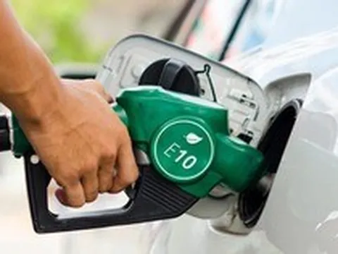 Người tiêu dùng chú ý, đây là những mặt lợi và hại của xăng E10 khi sử dụng cho ô tô