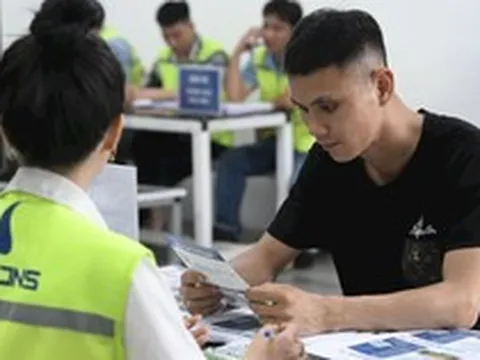 Chưa từng có: Vingroup tuyển 20.000 lao động cho dự án KĐT lớn nhất VN, người Hà Nội phấn khởi nộp hồ sơ
