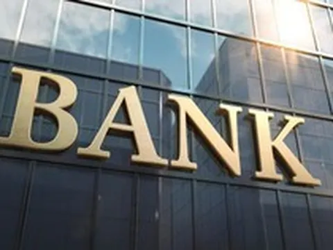 Một cổ phiếu ngân hàng bất ngờ tăng mạnh, áp sát đỉnh lịch sử: Chuyện gì đang xảy ra?
