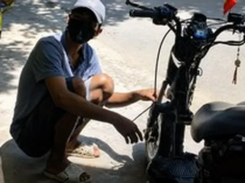 Thanh niên đặt mua linh kiện qua mạng để tự chế “siêu xe“: CSGT ra cảnh báo quan trọng