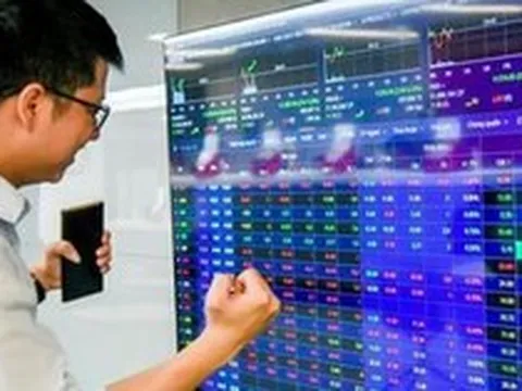 Chuyên gia FiinGroup chỉ tên 15 cổ phiếu có cơ hội tái định giá nhờ "game" IPO, bán vốn và tái cấu trúc