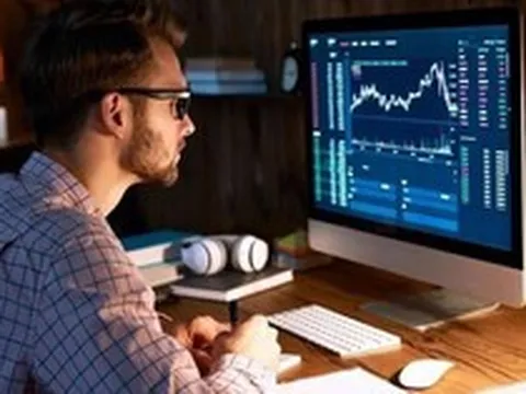Phiên 3/6: Khối ngoại tiếp tục bán ròng, ngược chiều "tung" gần 600 tỷ gom FPT