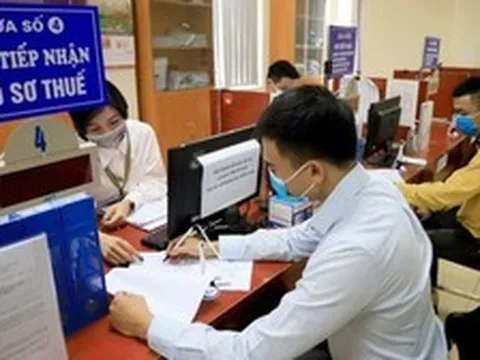 Loạt người nộp thuế có tài khoản tại Vietcombank, Agribank, VietinBank... bị cưỡng chế trích tiền để thu hồi nợ thuế