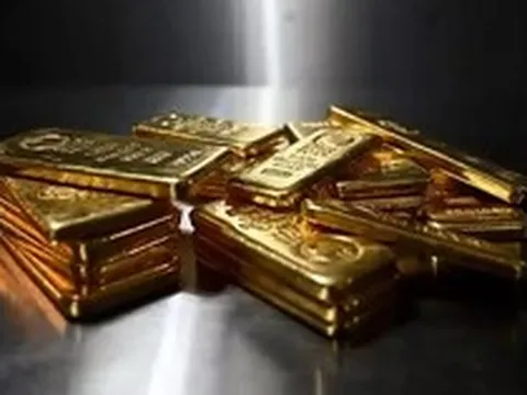 Giá vàng, chứng khoán tăng mạnh khi Mỹ và Iran bắt tay hòa bình