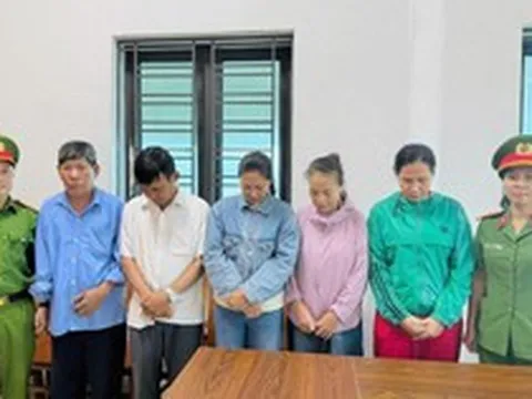 Ra quyết định khởi tố, cấm xuất cảnh Đặng Thị Hương SN 1968