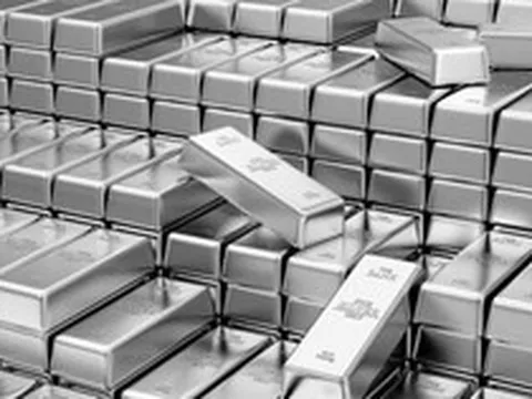 Quỹ bạc lớn nhất thế giới "tung tiền" gom hàng chục tấn bạc