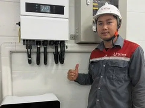 Vì sao nhiều người lắp điện mặt trời vẫn phải mua điện giá cao vào buổi tối?