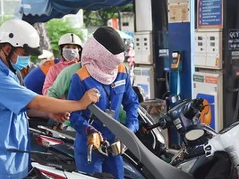 Đề xuất tiếp tục giảm thuế xăng dầu đến hết tháng 9