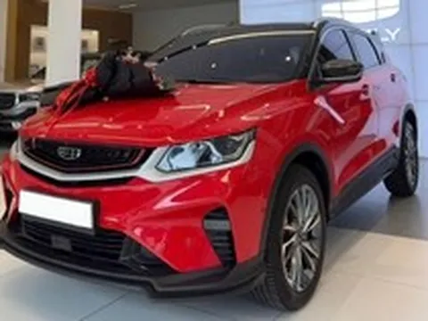 Đại lý xả kho Geely Coolray bản cũ: Giá thực tế chỉ hơn 500 triệu, rẻ cỡ Kia Sonet nhưng trang bị ngang ngửa Xforce, Yaris Cross