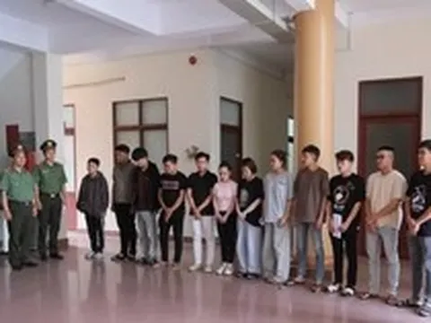 Khởi tố 12 bị can mua bán trái phép 3.500 tài khoản ngân hàng