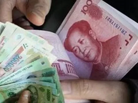 Hết cảnh người Việt phải đổi cả xấp ngoại tệ để đi du lịch tại nhiều nước