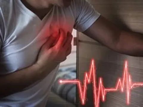 Tim đập nhanh như trống dồn ban đêm, có cần lo lắng?