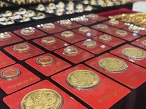 Ngạc nhiên giá vàng