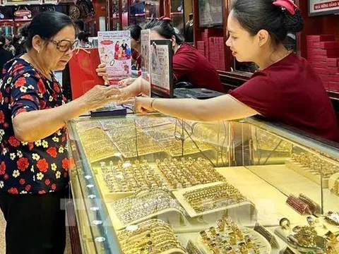 Giá vàng hôm nay (2/10): Vàng trong nước, thế giới diễn biến trái chiều