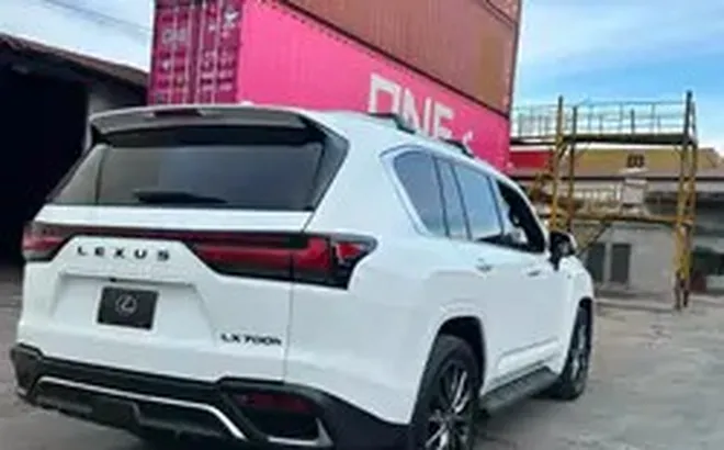 Lexus LX hybrid xuất hiện tại Việt Nam